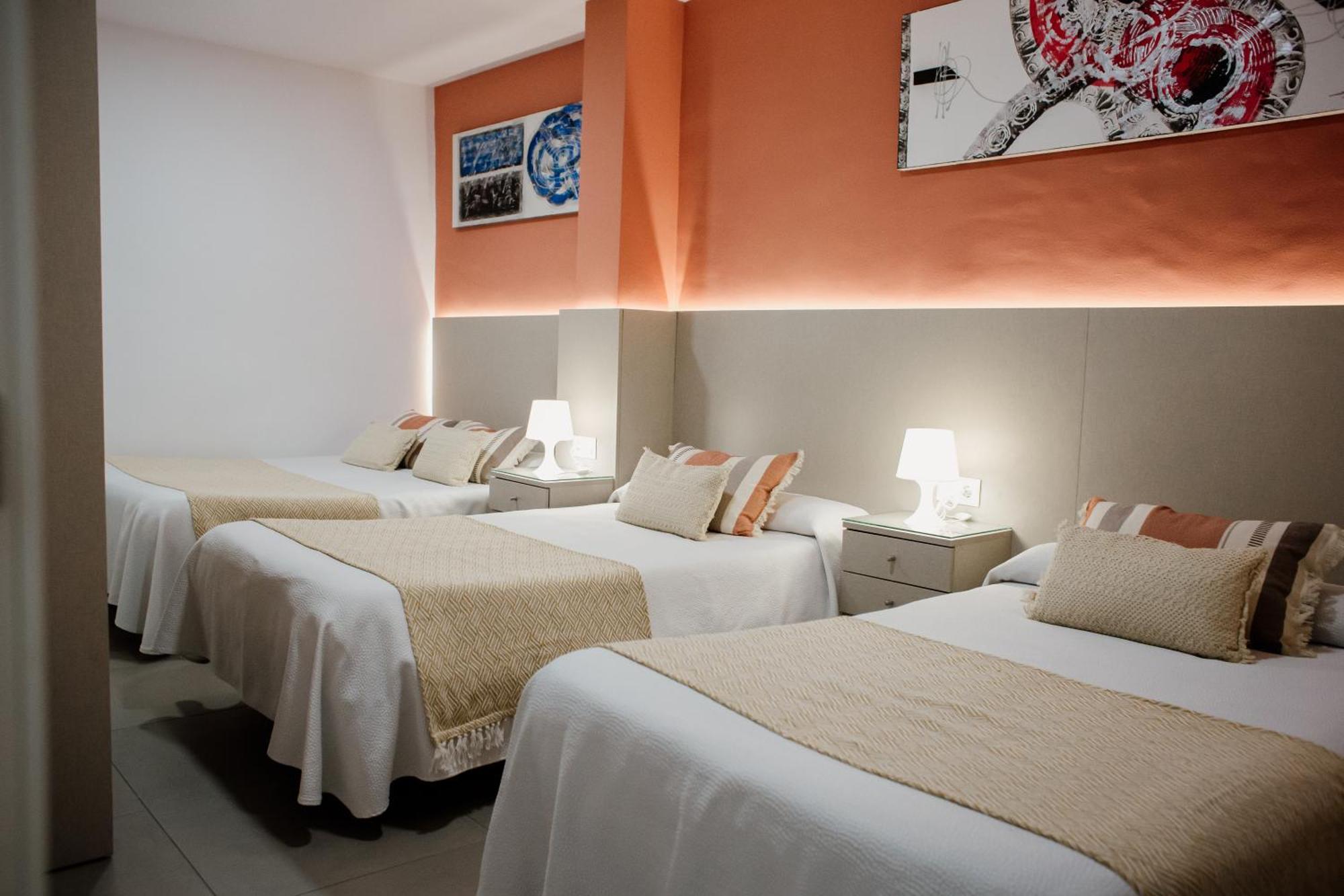 Turisticos Mastil 16